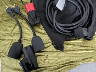 Tesla UMC Gen 1 Trifase 11kW + Adattatori