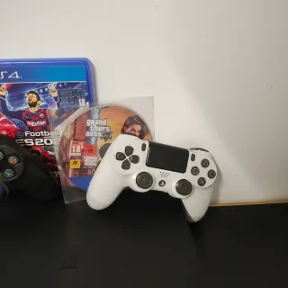 PS4 (PlayStation 4) slim + 2 controller Pes gta