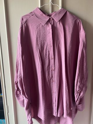 Camisa rosa empolvado oversize zara