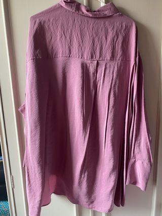 Camisa rosa empolvado oversize zara