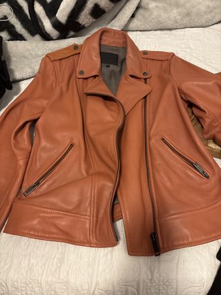 Chaqueta de cuero naranja