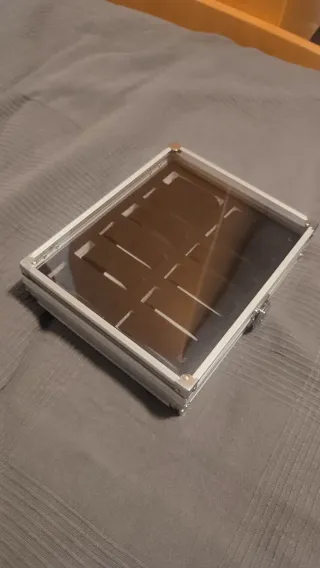 Astuccio per orologi con coperchio trasparente