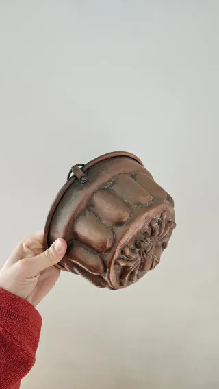 Stampo in rame antico con ragno