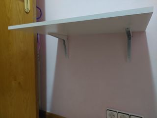 Mesa abatible de pared blanca