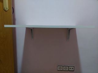 Mesa abatible de pared blanca