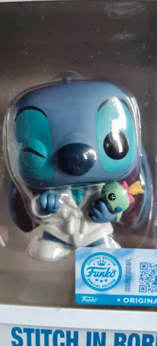 Funko pop Stitch in robe 1608