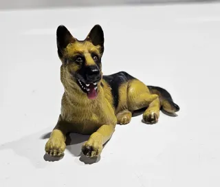 Pastor Alemán Schleich tumbado