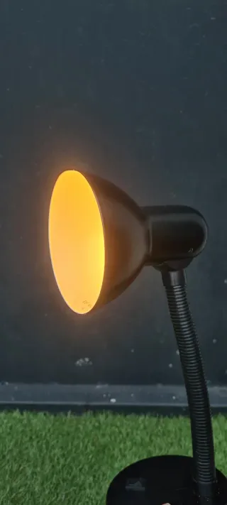 Lámpara de escritorio flexible negra