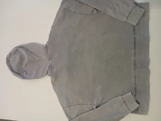 Sudadera Zara juvenil gris - morada. 8 euros cada