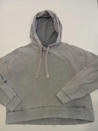 Sudadera Zara juvenil gris - morada. 8 euros cada