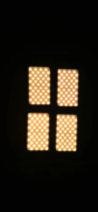 4 Focos "antorcha" Luz LED Moman para video 3.7V 2