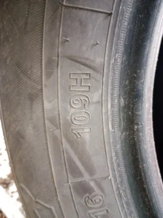 2 Ruedas de todoterreno usadas