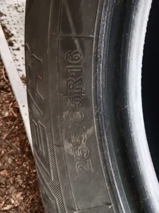 2 Ruedas de todoterreno usadas