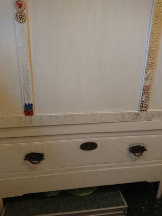 Armadio bianco legno, anta unica, capiente