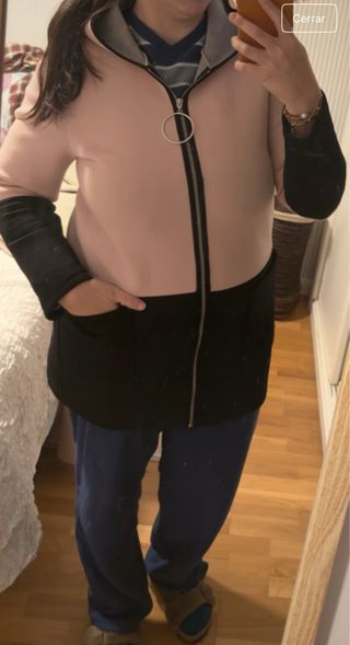 Abrigo chaquetón neopreno capucha