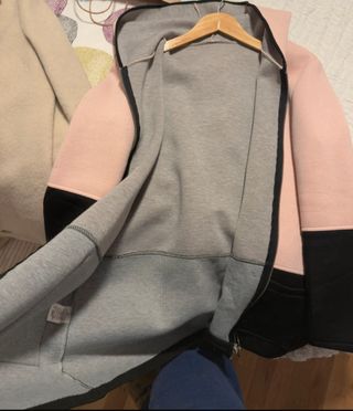 Abrigo chaquetón neopreno capucha