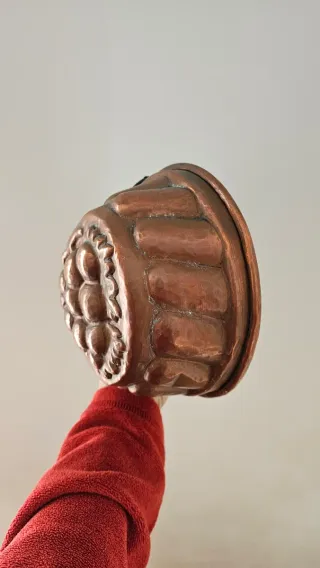 Stampo in rame antico uva