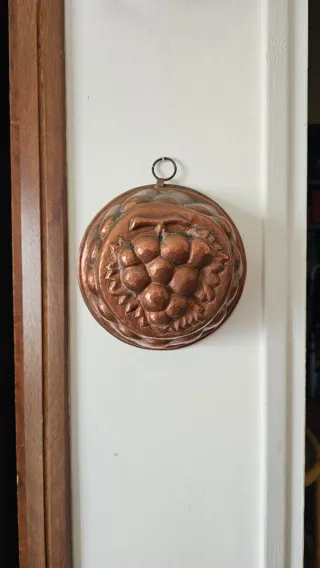 Stampo in rame antico uva