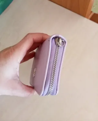 Monedero Ale-hop Lila con Flor Blanca