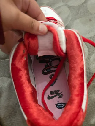 Nike SB Dunk Low StrangeLove Pink/Red