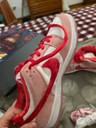Nike SB Dunk Low StrangeLove Pink/Red