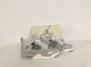 Jordan 4 Retro Gris y Blanco