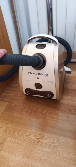 Aspiradora Rowenta Neo 1600W