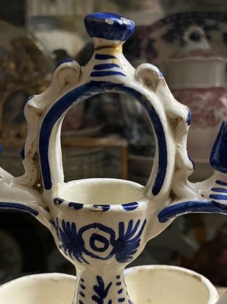 Antico speziere in ceramica azzurra e bianca