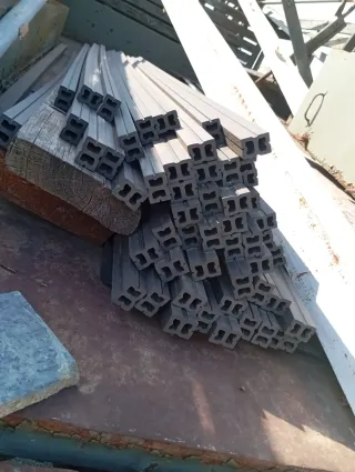 Sofá de 2 plazas Teal y Madera