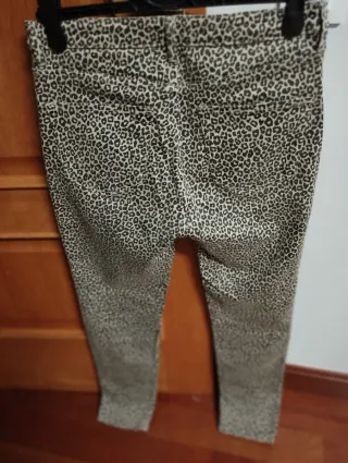 Pantalón Mango Animal Print Talla M