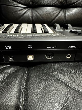 Teclado controlador Alesis Q49