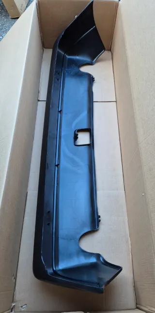 Lancia delta 4x4 paraurti post nuovo originale