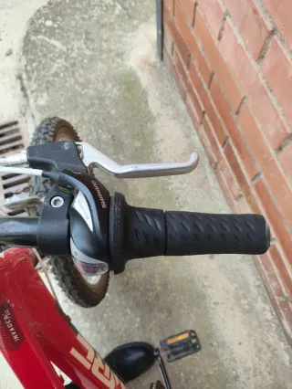 Bicicleta infantil roja WRC 20''