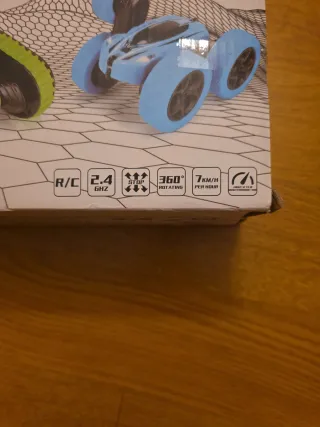 Coche teledirigido 2.4G acrobático