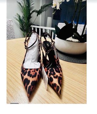 Zapatos de tacón Zara estampado leopardo T39