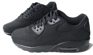 Tenis negros nuevos a estrenar