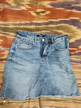 Lote 4 Prendas Mujer: Faldas y Shorts