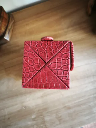 Joyero de viaje con acabado cocodrilo