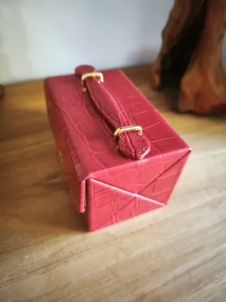 Joyero de viaje con acabado cocodrilo