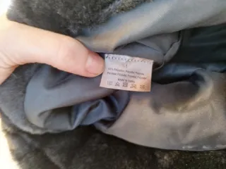 Cappello pescatore nero in pelliccia sintetica