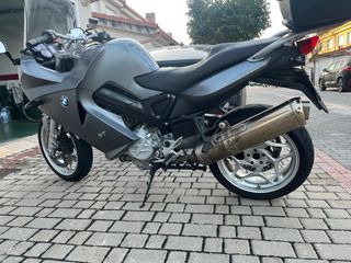 BMW F800ST Moto Deportiva