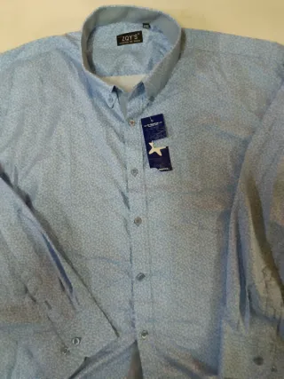 Lote de zapatillas rojas y ropa talla 52