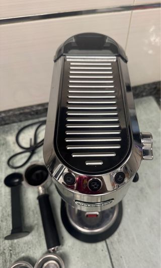 Cafetera DeLonghi Plata