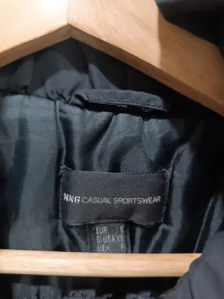 Parka acolchada mujer negra