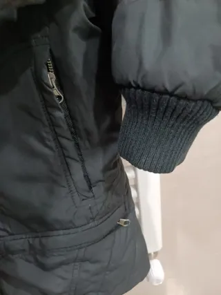 Parka acolchada mujer negra