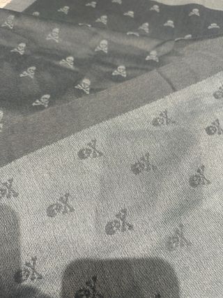 Bufanda Scalpers Calaveras Azul Grisáceo