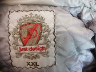 Abrigo estampado blanco y negro