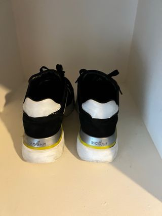 Zapatillas Hogan Negras y Plateadas