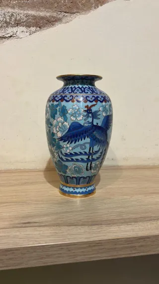 Jarrón chino cloisonné azul y dorado 21 cm