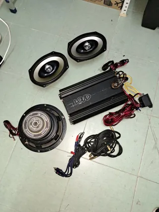 Equipo de sonido para coche.